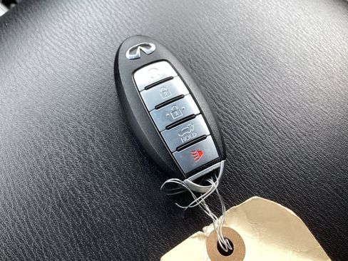 Used 2022 INFINITI QX80 Luxe w/ Cargo Package image 39