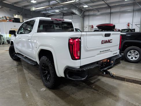Used 2023 GMC Sierra 1500 AT4X AWD/4WD image 4