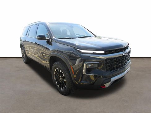 Used 2024 Chevrolet Traverse Z71 w/ Enhanced Driving Package AWD/4WD image 7