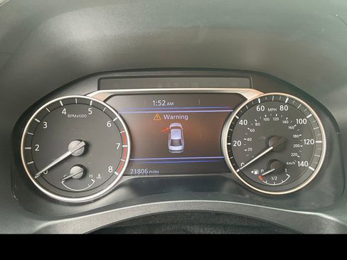 Used 2024 Nissan Altima 2.5 SV FWD image 16