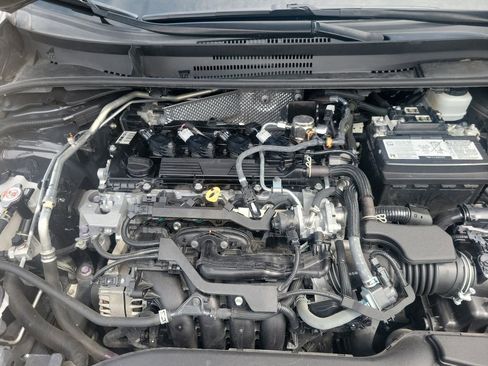 Used 2023 Toyota Corolla LE FWD image 32