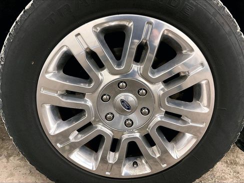 Used 2013 Ford F150 Platinum image 9