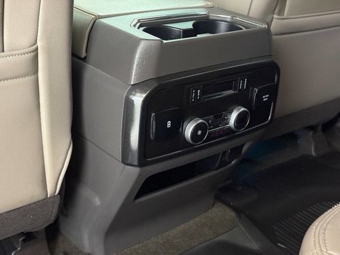 Used 2018 Ford Expedition Limited w/ Equipment Group 301A image 47