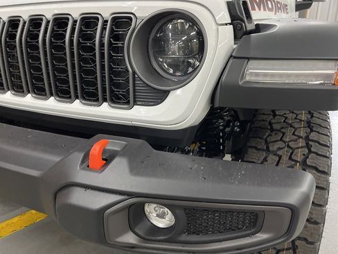 New 2026 Jeep Gladiator Mojave image 12