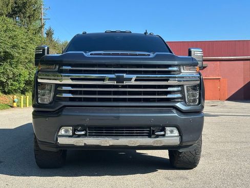 Used 2020 Chevrolet Silverado 2500 High Country image 3