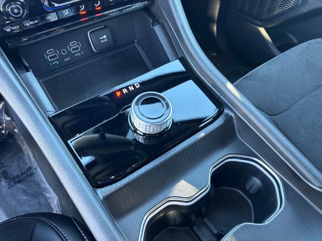 Used 2023 Jeep Grand Cherokee L Altitude AWD/4WD image 25
