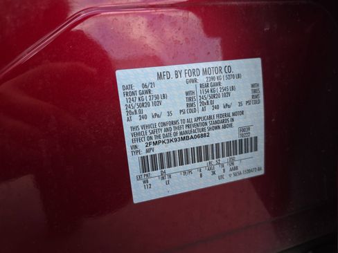 Used 2021 Ford Edge Titanium FWD image 34