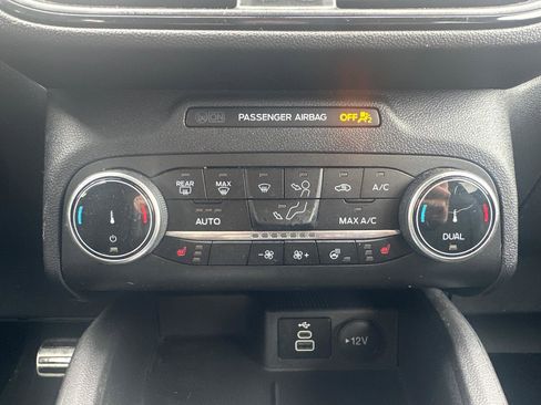 Used 2024 Ford Escape ST-Line w/ Equipment Group 301A FWD image 17