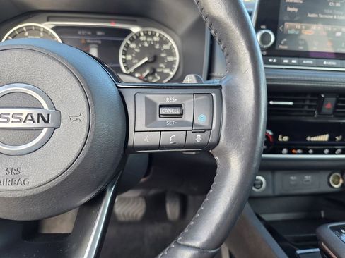 Used 2021 Nissan Rogue SV w/ Premium Package FWD image 27