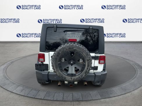 Used 2017 Jeep Wrangler Unlimited Sport w/ Connectivity Group AWD/4WD image 5