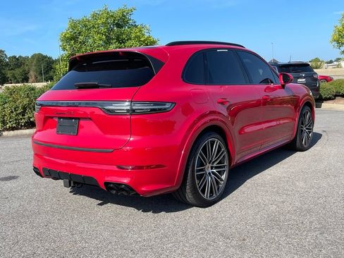 Used 2021 Porsche Cayenne GTS AWD/4WD image 8