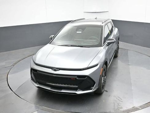 New 2026 Chevrolet Equinox EV RS image 17