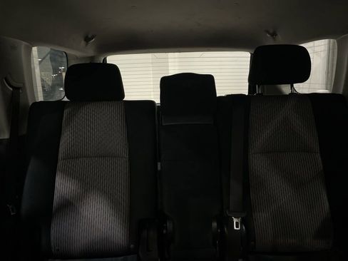 Used 2018 Toyota 4Runner SR5 AWD/4WD image 28