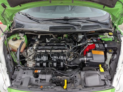 Used 2015 Ford Fiesta Titanium image 32