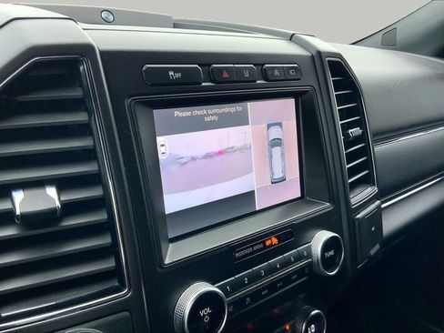 Used 2019 Ford Expedition Limited w/ Equipment Group 302A RWD image 27