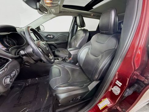 Used 2019 Jeep Cherokee Limited w/ Luxury Group image 21