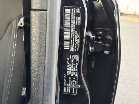 Used 2021 Jeep Renegade Sport image 36