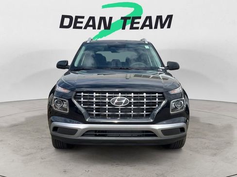 New 2026 Hyundai Venue SEL FWD image 2