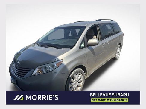 Used 2017 Toyota Sienna LE AWD/4WD image 1