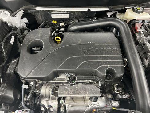 Used 2023 Chevrolet Equinox LS AWD/4WD image 24