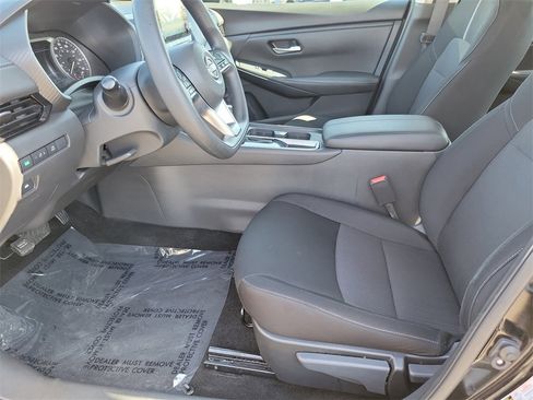 Certified 2024 Nissan Sentra SV image 18