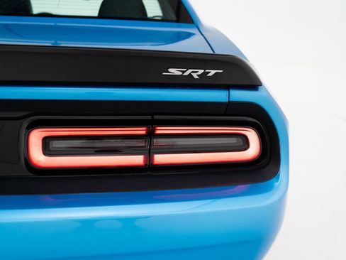 Used 2016 Dodge Challenger SRT Hellcat RWD image 31