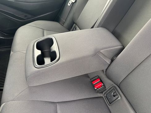 Used 2022 Toyota Corolla LE image 34