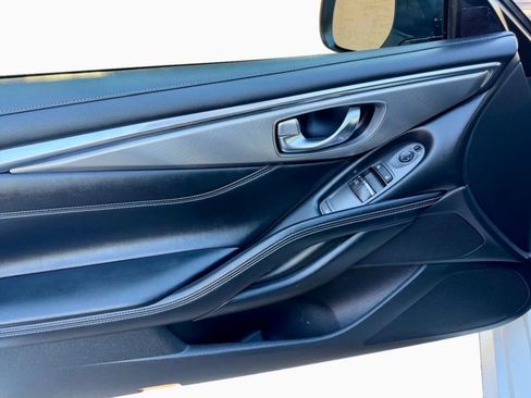 Used 2020 INFINITI Q60 3.0t image 14