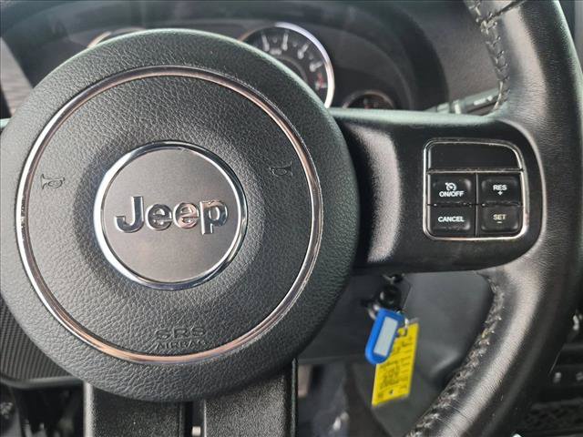 Used 2018 Jeep Wrangler Sahara w/ Connectivity Group AWD/4WD image 30