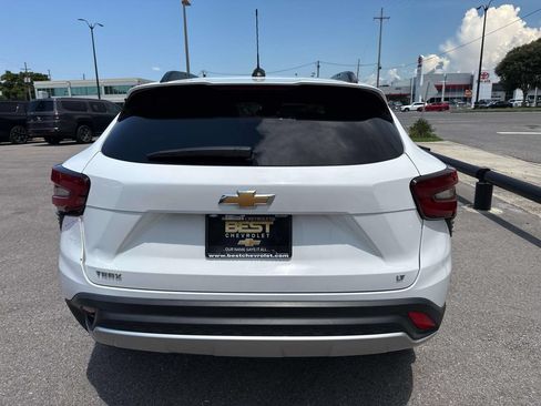 Used 2024 Chevrolet Trax LT FWD image 5