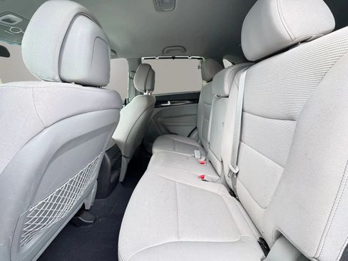 Used 2014 Kia Sorento LX FWD image 12