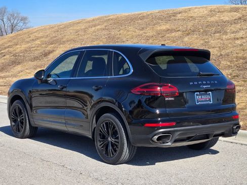 Used 2018 Porsche Cayenne image 3
