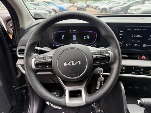 Used 2025 Kia Sportage LX FWD image 24