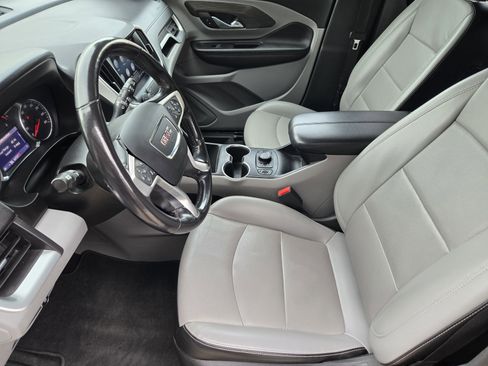 Used 2022 GMC Terrain SLT image 9