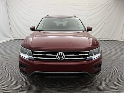 Used 2020 Volkswagen Tiguan SE w/ Panoramic Sunroof Package AWD/4WD image 2