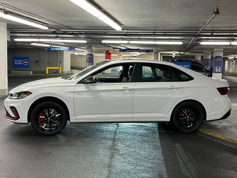 New 2026 Volkswagen Jetta GLI Autobahn FWD image 32