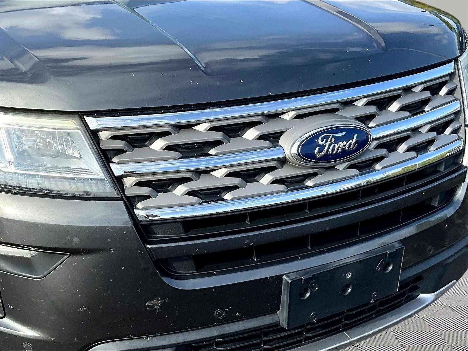 Used 2018 Ford Explorer XLT w/ Equipment Group 202A FWD image 32