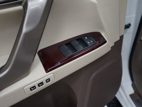 Used 2017 Lexus GX 460 image 26