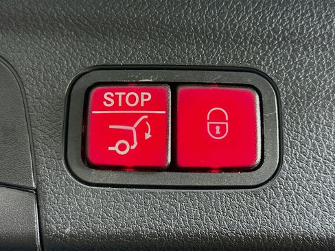 Used 2020 Mercedes-Benz GLE 350 4MATIC image 30