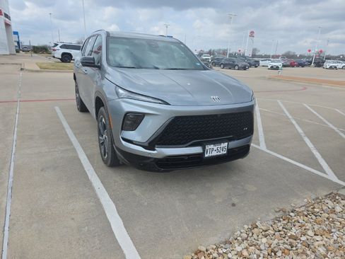 Used 2025 Buick Enclave Sport Touring w/ Super Cruise Package image 4