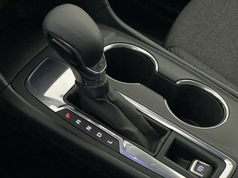 Certified 2024 Chevrolet Equinox LT w/ LPO, Floor Liner Package FWD image 21