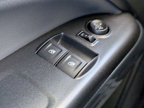 Used 2022 Chevrolet Colorado Z71 AWD/4WD image 23