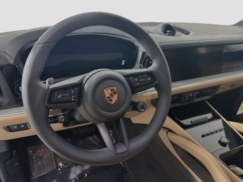Certified 2026 Porsche Cayenne Coupe AWD/4WD image 12