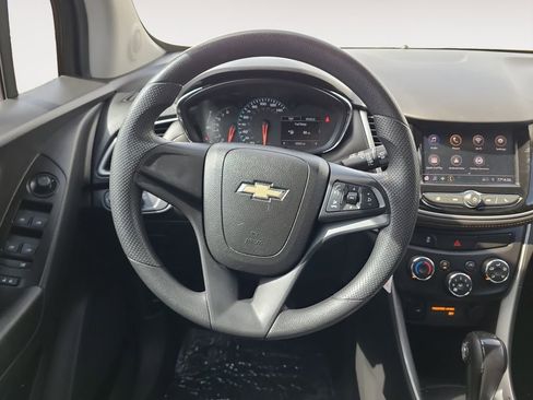 Used 2021 Chevrolet Trax LS FWD image 12