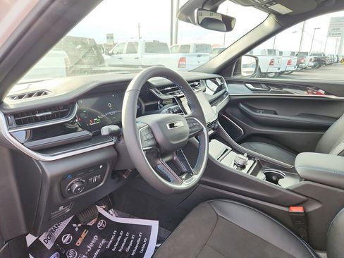 New 2024 Jeep Grand Cherokee Trailhawk AWD/4WD image 9