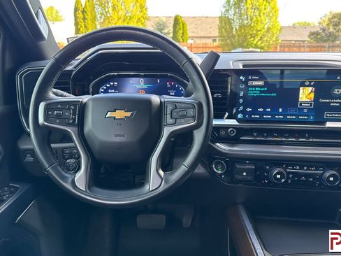 Certified 2024 Chevrolet Silverado 3500 High Country AWD/4WD image 16