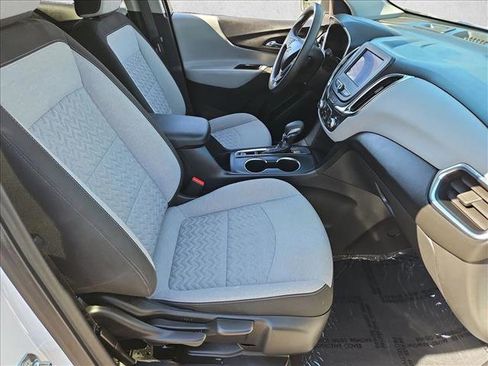 Used 2022 Chevrolet Equinox LS w/ LS Convenience Package image 26