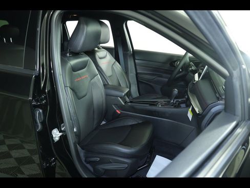 New 2026 Jeep Compass Trailhawk image 27