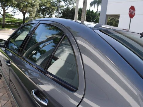 Used 2006 Mercedes-Benz E 350 Sedan image 31