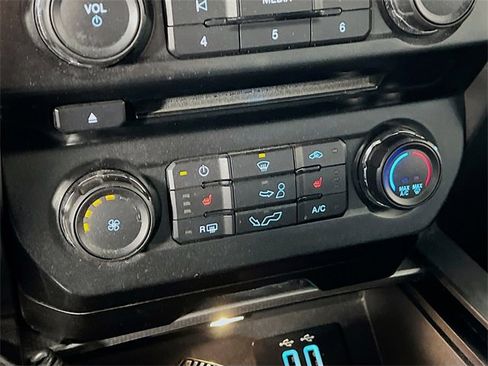 Used 2016 Ford F150 XLT w/ Equipment Group 302A Luxury image 19